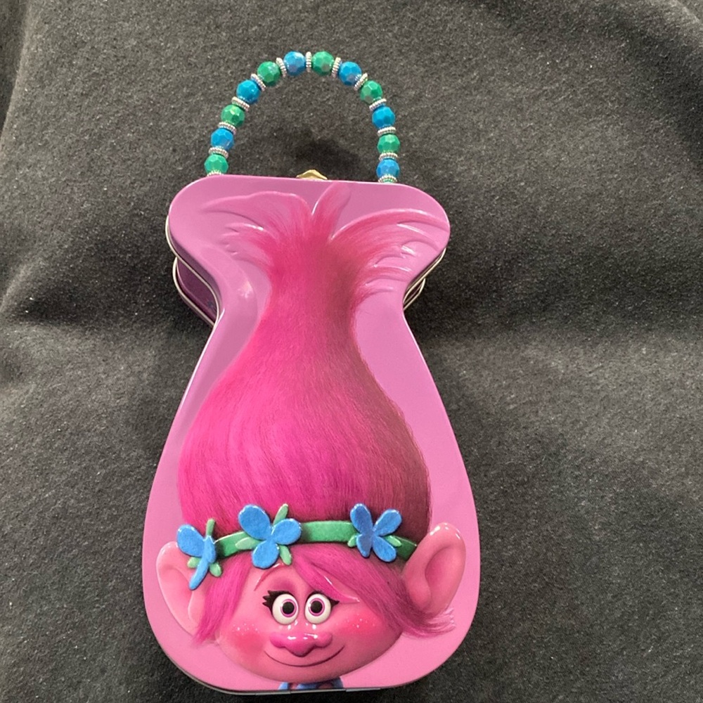 Childrens TROLLS "Hippy POPPY" The Tin Box Co Metal Tin Purse Box